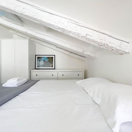 Corridoni 4C Tirabora Short Rent Lägenhet Trieste Exteriör bild