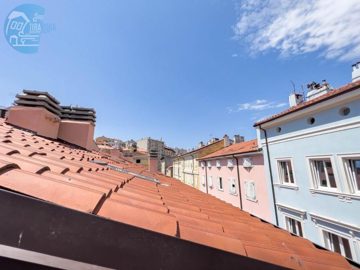 Corridoni 4C Tirabora Short Rent Lägenhet Trieste Exteriör bild