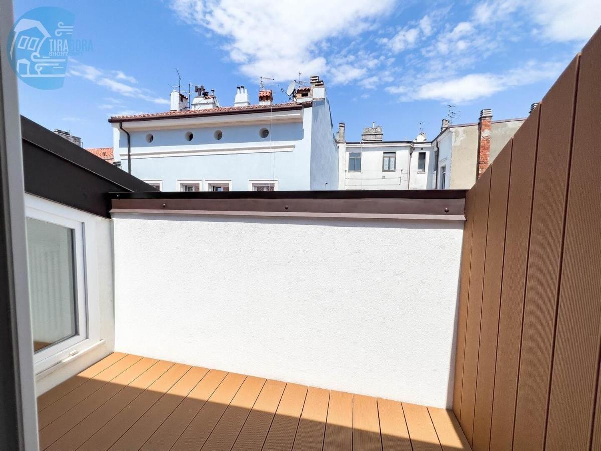 Corridoni 4C Tirabora Short Rent Lägenhet Trieste Exteriör bild