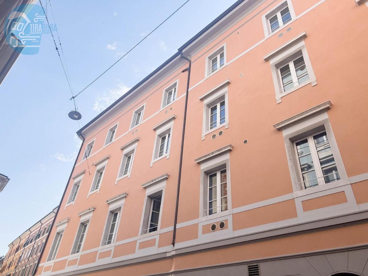 Corridoni 4C Tirabora Short Rent Lägenhet Trieste Exteriör bild